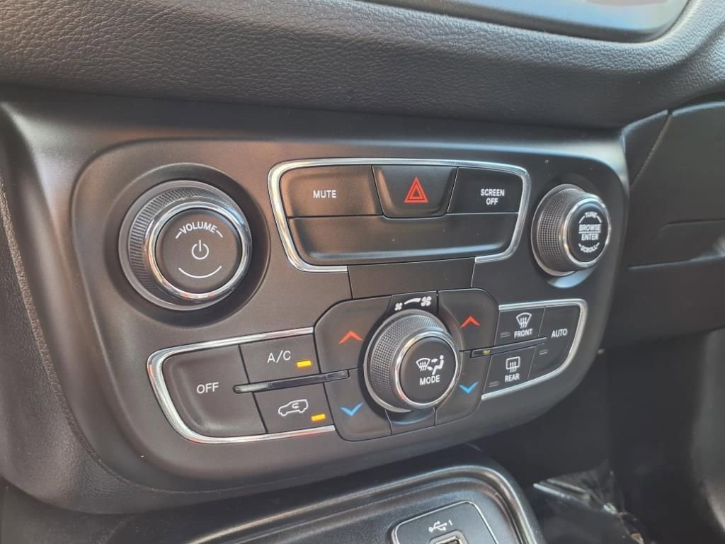Used 2020 Jeep Compass Trailhawk image 7