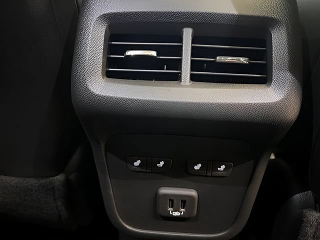 Certified 2022 Chevrolet Equinox Premier FWD image 11