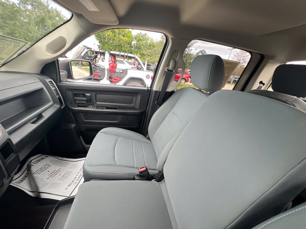 Used 2015 RAM 1500 Express RWD image 44