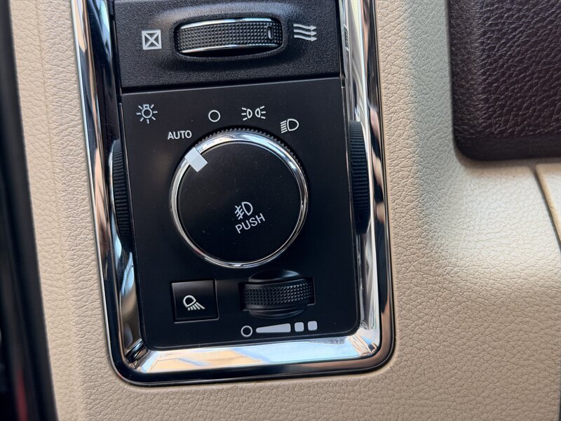 Used 2018 RAM 3500 Laramie Longhorn AWD/4WD image 15