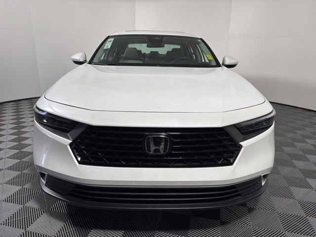 Used 2024 Honda Accord EX image 11