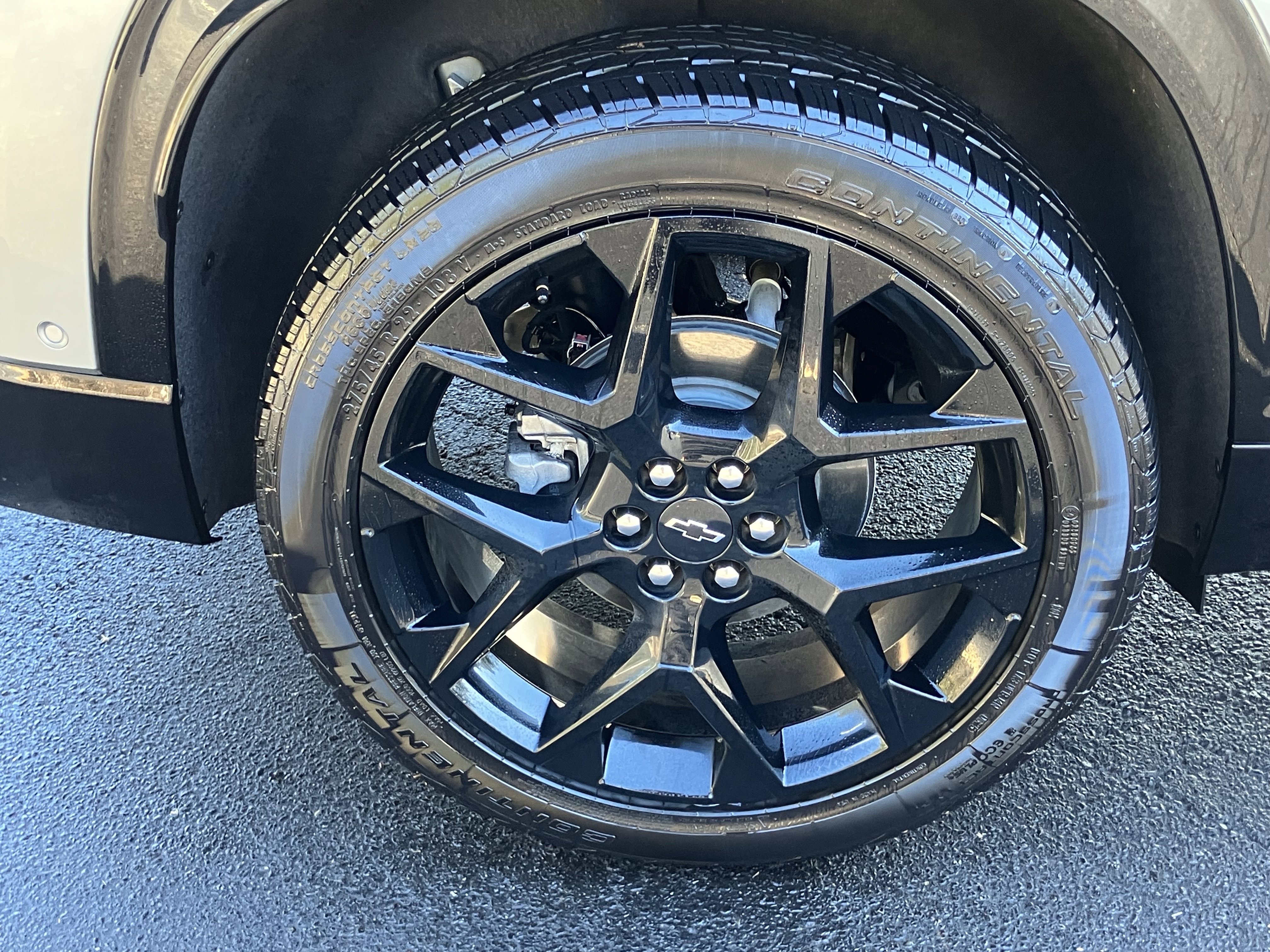 Used 2025 Chevrolet Traverse RS image 13