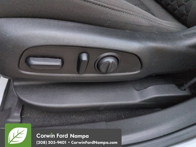 Used 2019 Chevrolet Blazer LT FWD image 12