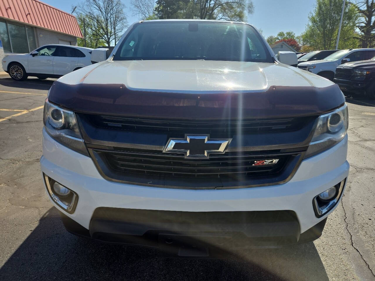 Used 2017 Chevrolet Colorado Z71 AWD/4WD image 3