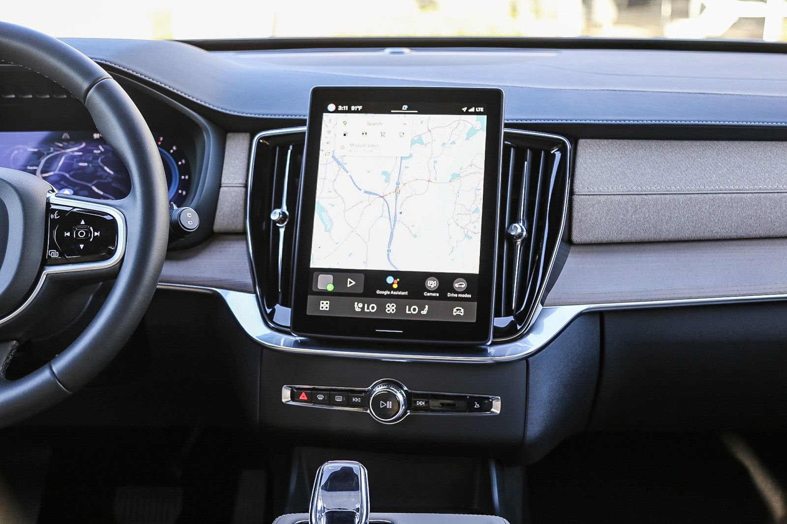 Certified 2025 Volvo XC90 B5 Core w/ Climate Package image 15