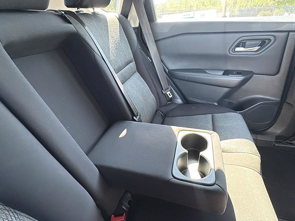 Certified 2025 Nissan Rogue SV AWD/4WD image 37