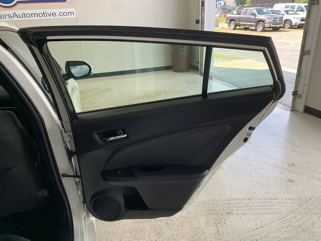 Used 2018 Toyota Prius Prime Plus image 24