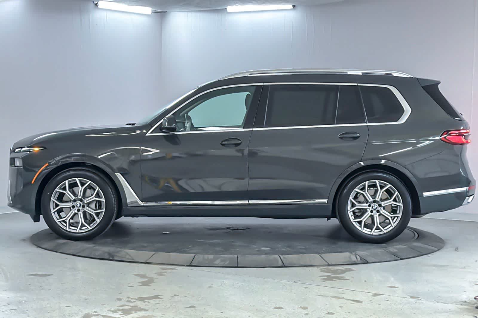 Used 2026 BMW X7 xDrive40i AWD/4WD image 5