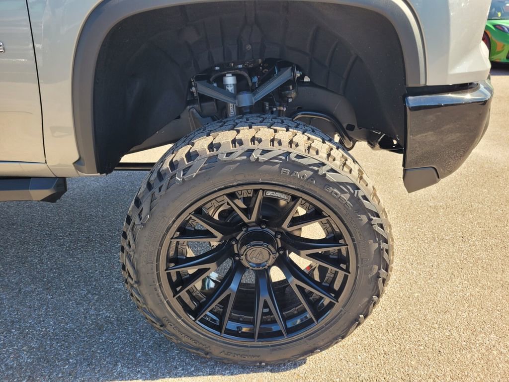 New 2026 Chevrolet Silverado 2500 Custom w/ Custom Value Package AWD/4WD image 10