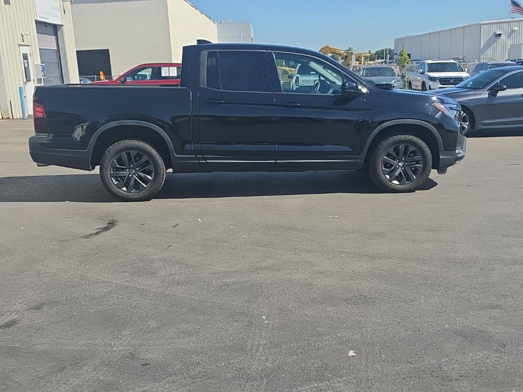 Used 2023 Honda Ridgeline Sport image 11