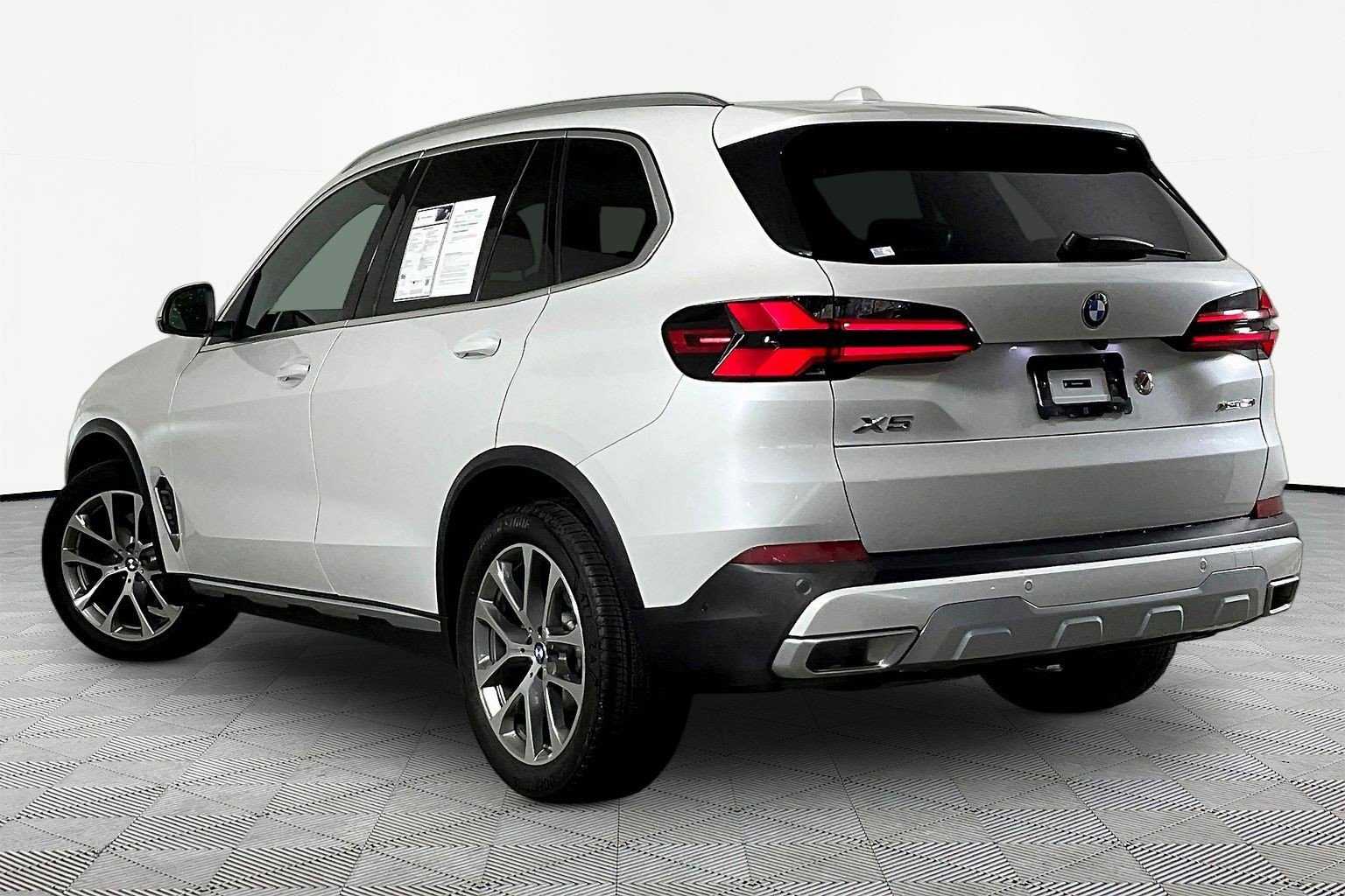 Certified 2026 BMW X5 xDrive40i image 5