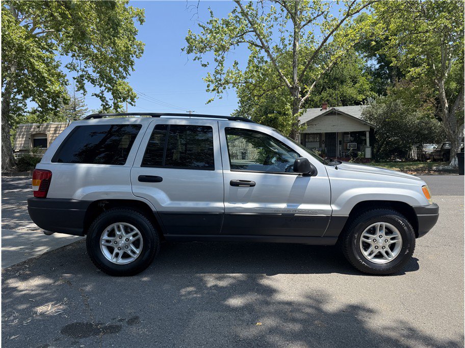 Used 2003 Jeep Grand Cherokee Laredo AWD/4WD image 4