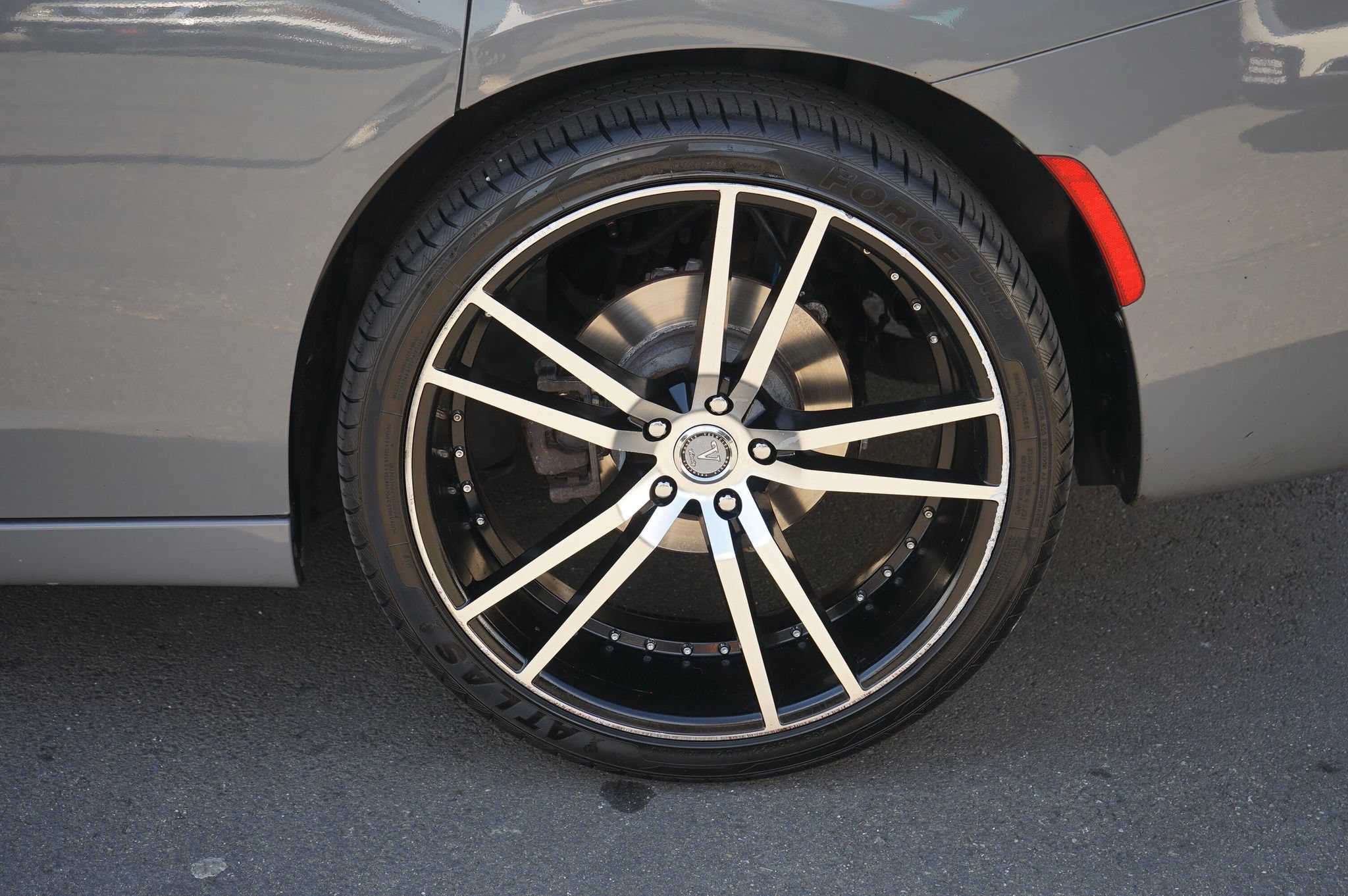 Used 2018 Dodge Charger SXT RWD image 22