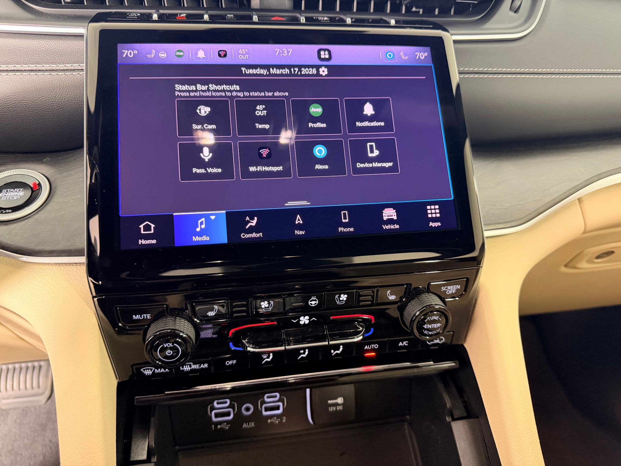 Used 2025 Jeep Grand Cherokee Limited w/ Luxury Tech Group II image 23