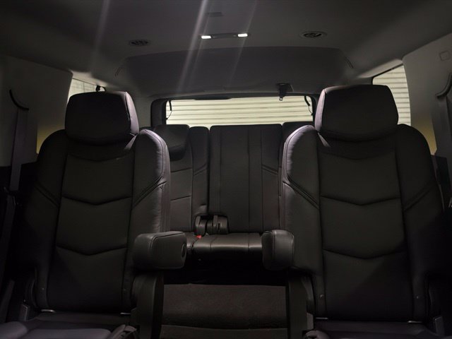 Used 2017 Cadillac Escalade Premium Luxury RWD image 12