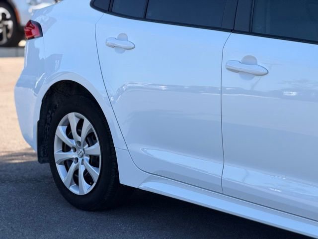 Used 2026 Toyota Corolla LE FWD image 5