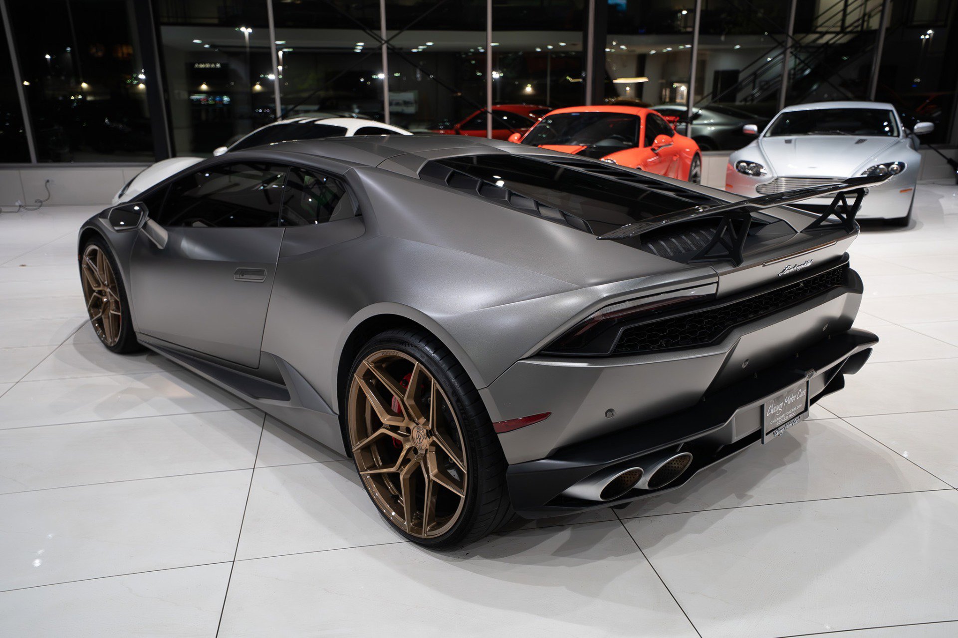 Used 2015 Lamborghini Huracan LP 610-4 AWD/4WD image 2