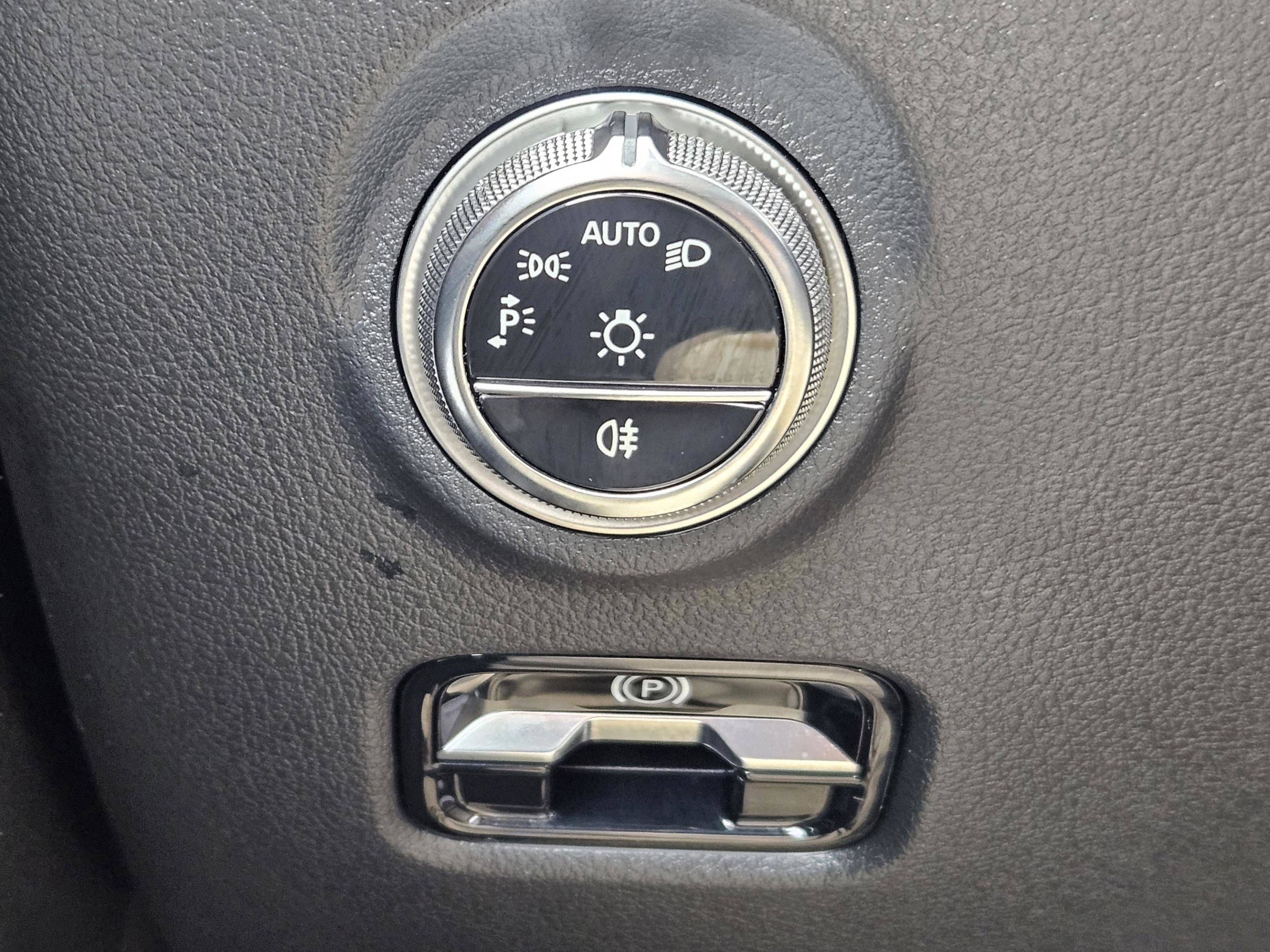 Certified 2026 Mercedes-Benz C 300 Sedan image 13