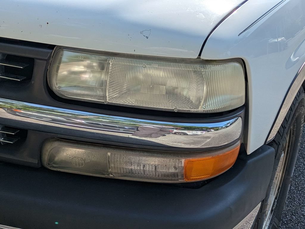 Used 2001 Chevrolet Silverado 1500 LS w/ Firm Ride Suspension Pkg RWD image 24