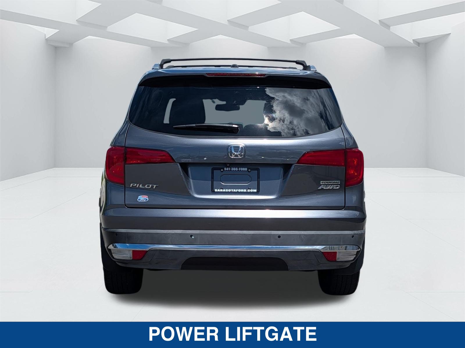 Used 2018 Honda Pilot Touring image 6