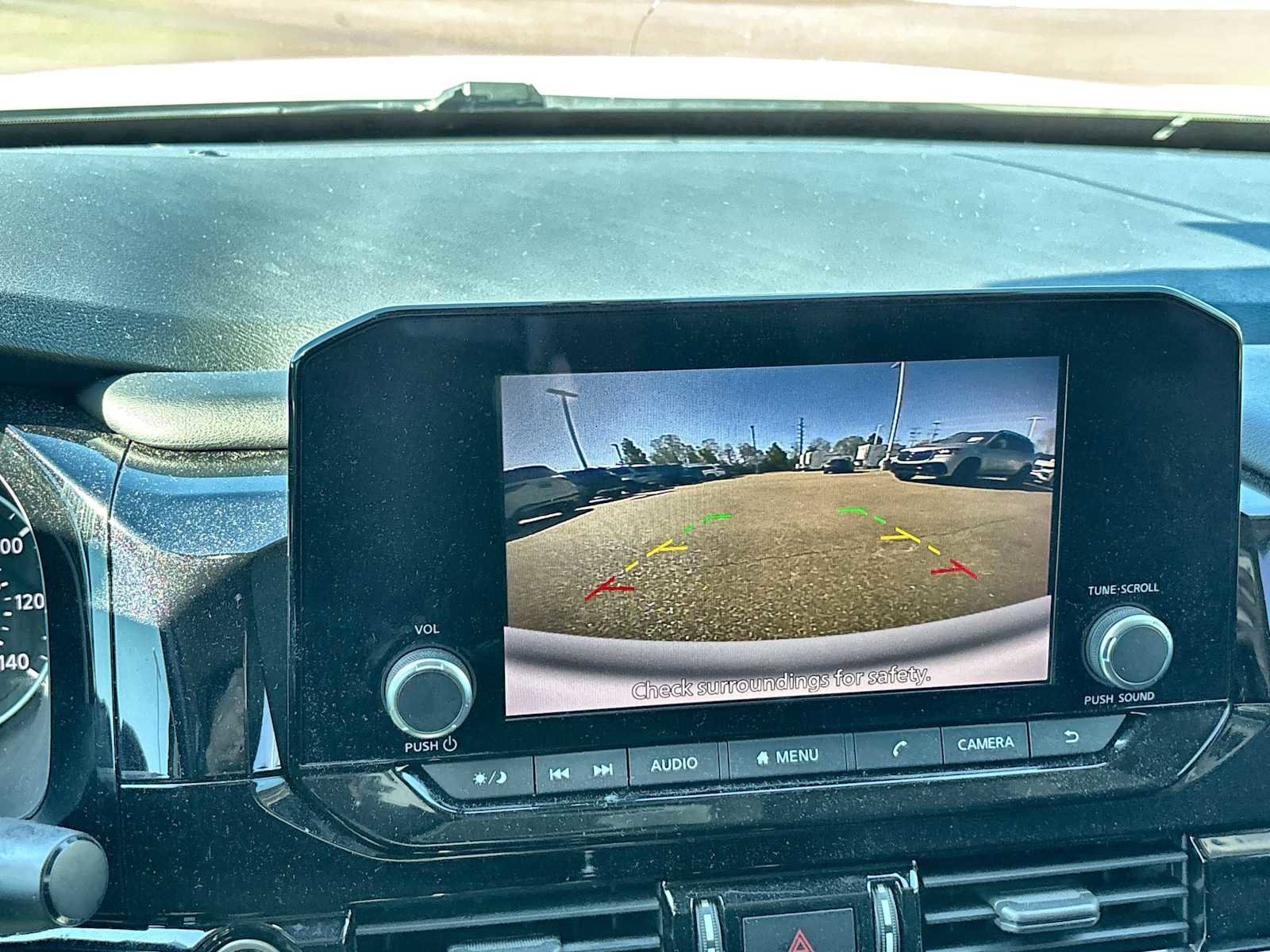 Used 2022 Nissan Pathfinder SV image 27