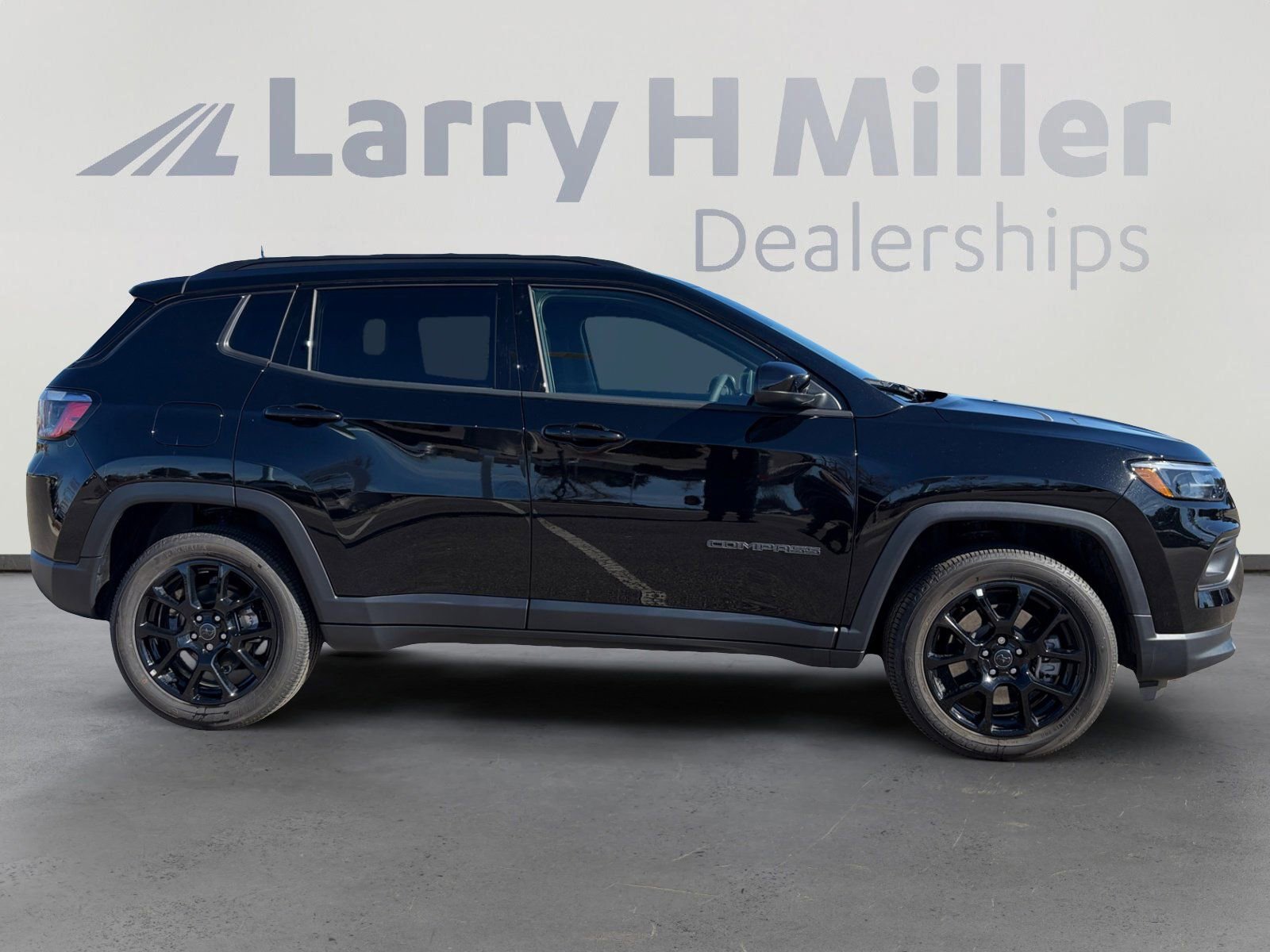 New 2026 Jeep Compass Latitude AWD/4WD image 7