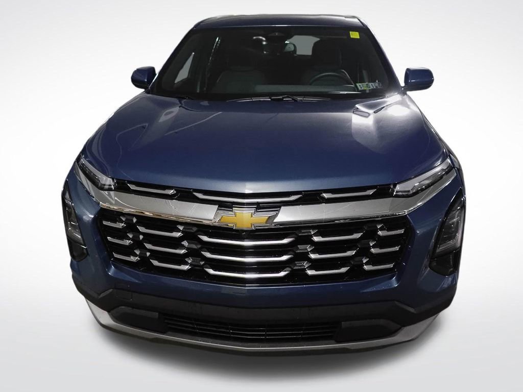 Used 2025 Chevrolet Equinox LT image 2