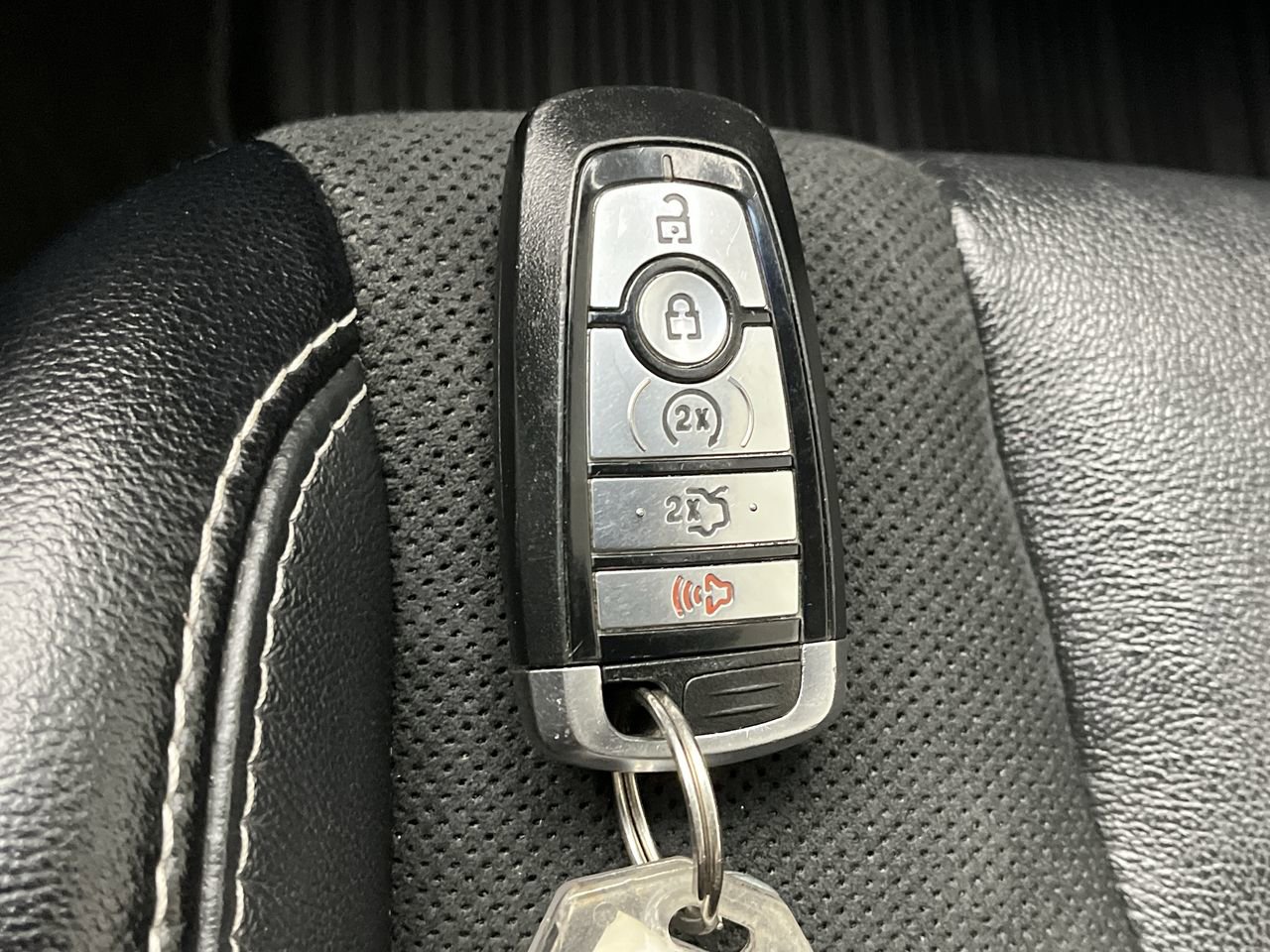 Used 2019 Ford Edge ST w/ Convenience Package AWD/4WD image 28