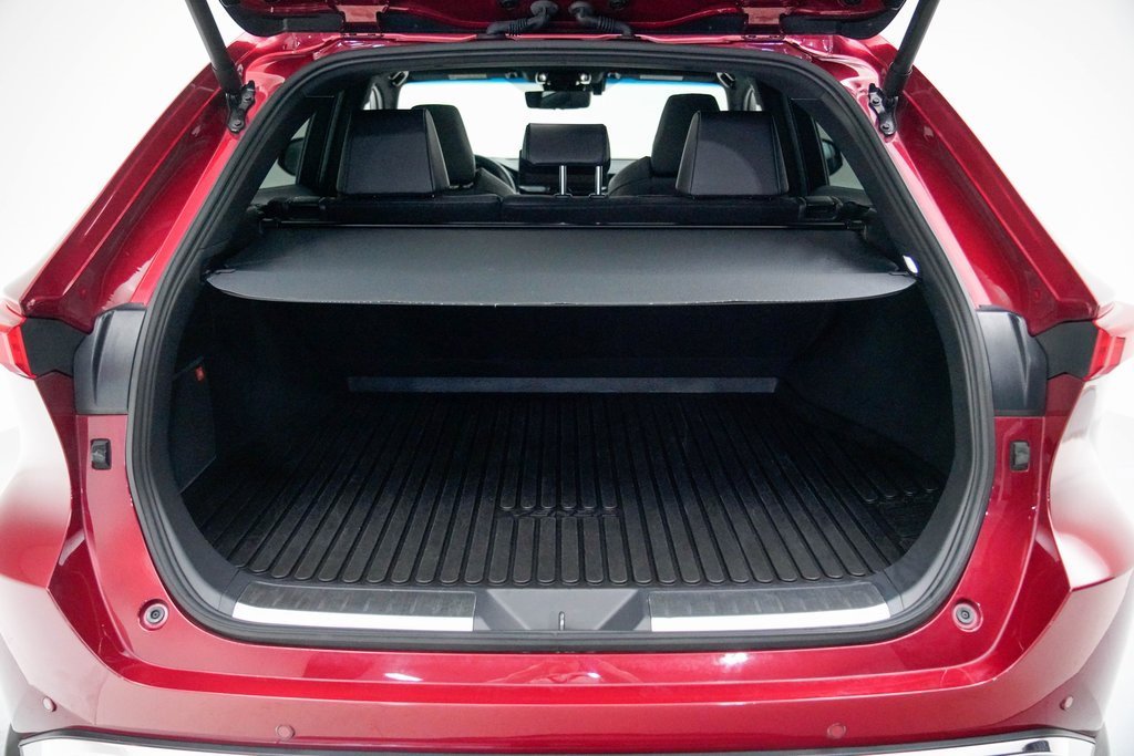 Used 2024 Toyota Venza Limited image 12