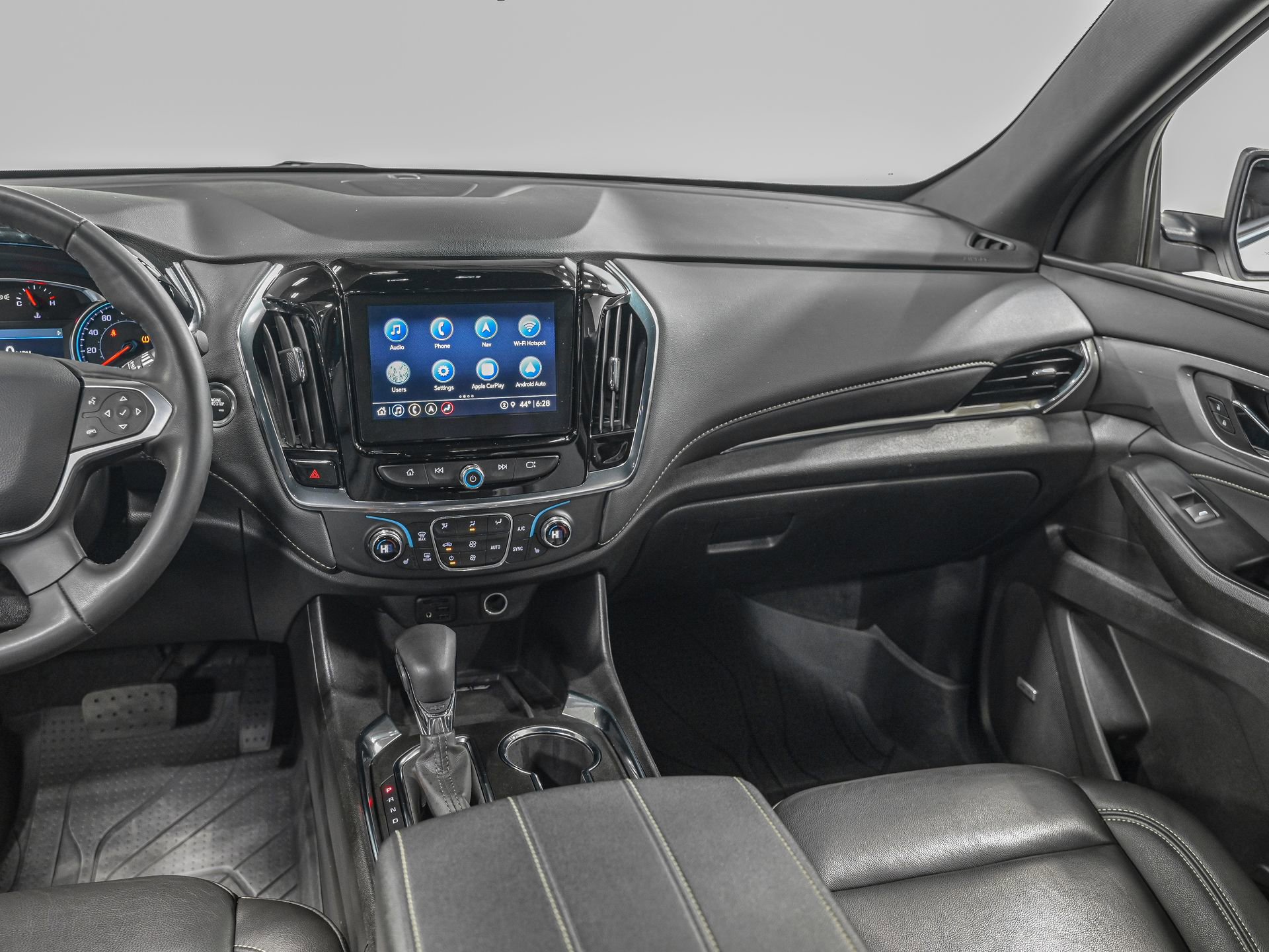 Used 2023 Chevrolet Traverse LT w/ LT Premium Package image 30