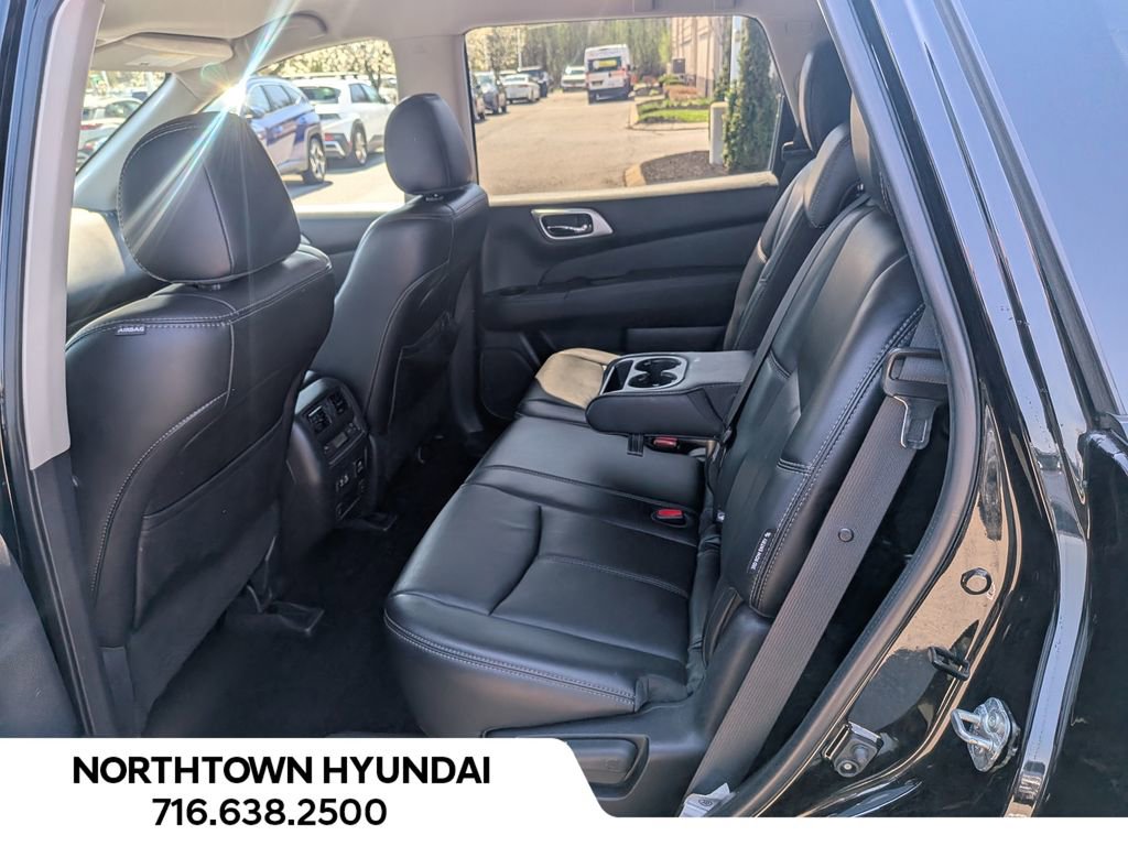Used 2019 Nissan Pathfinder SL AWD/4WD image 34