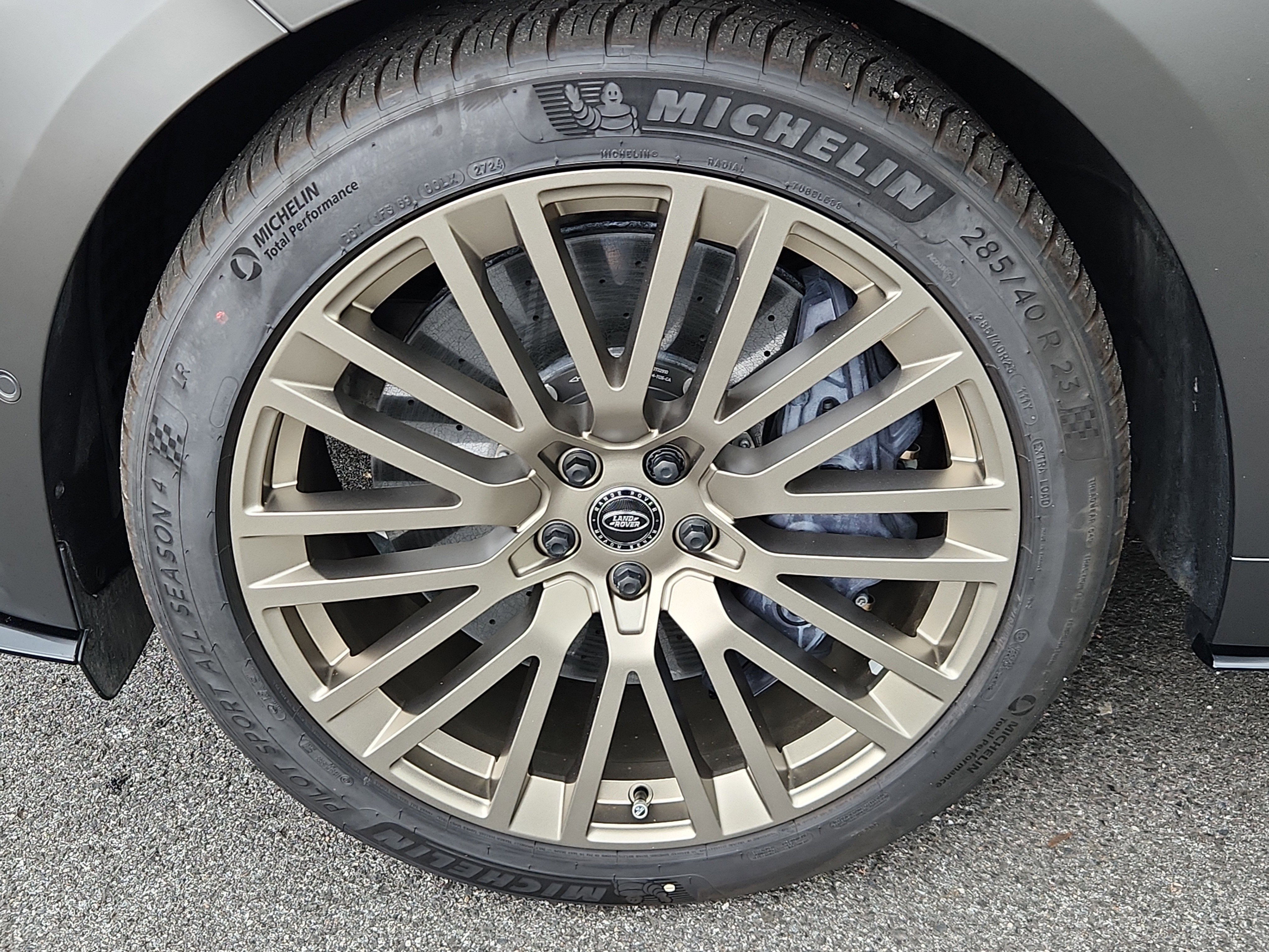 New 2025 Land Rover Range Rover Sport SV Edition Two image 9