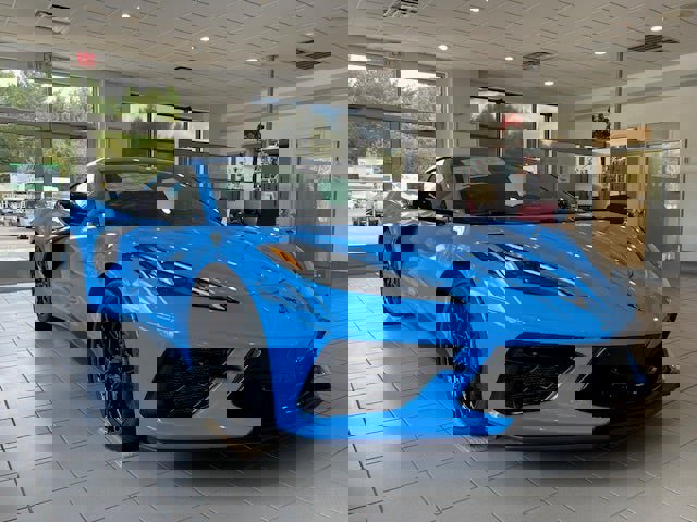 New 2024 Chevrolet Corvette Stingray Premium Cpe w/ Body-Color Dual Roof Package image 4