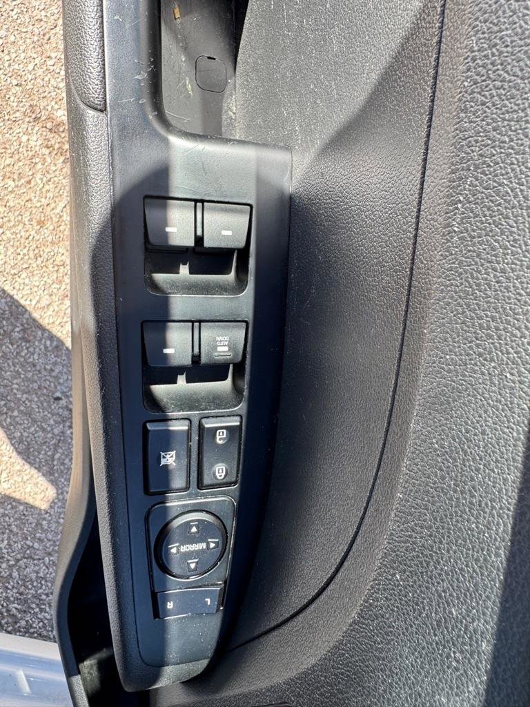 Used 2018 Hyundai Elantra SE image 21