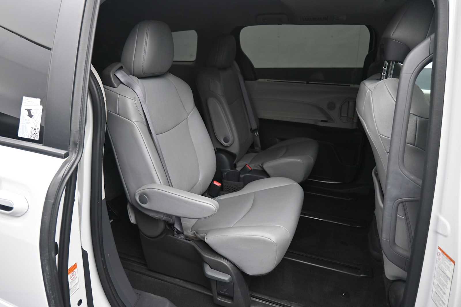 Used 2024 Toyota Sienna XLE w/ XLE Plus Package AWD/4WD image 26