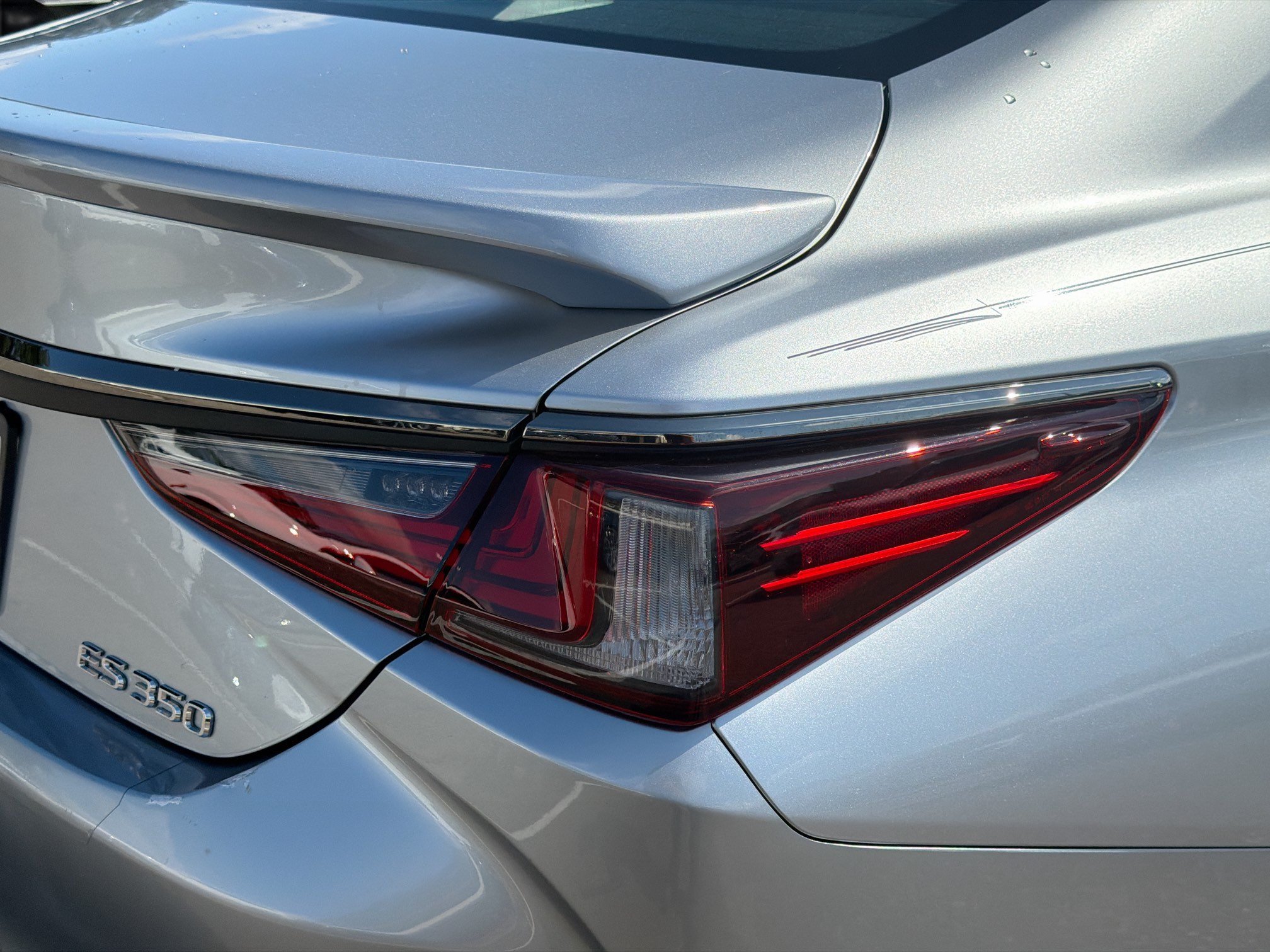 Used 2023 Lexus ES 350 F Sport w/ Accessory Package (Z2) FWD image 10
