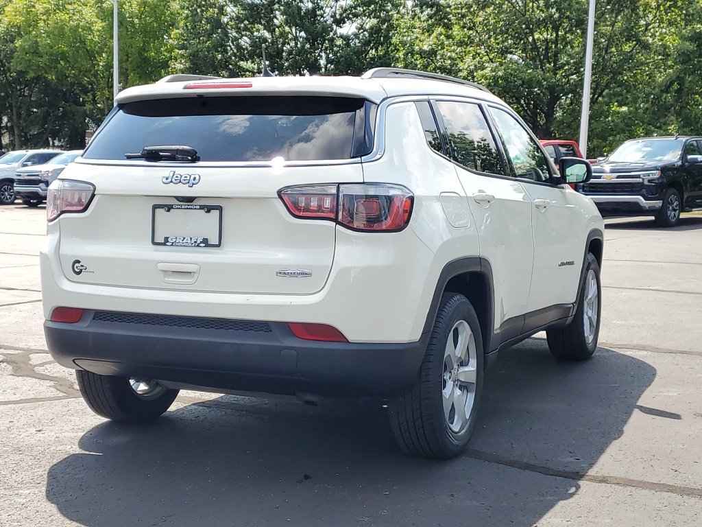 Used 2018 Jeep Compass Latitude FWD image 3