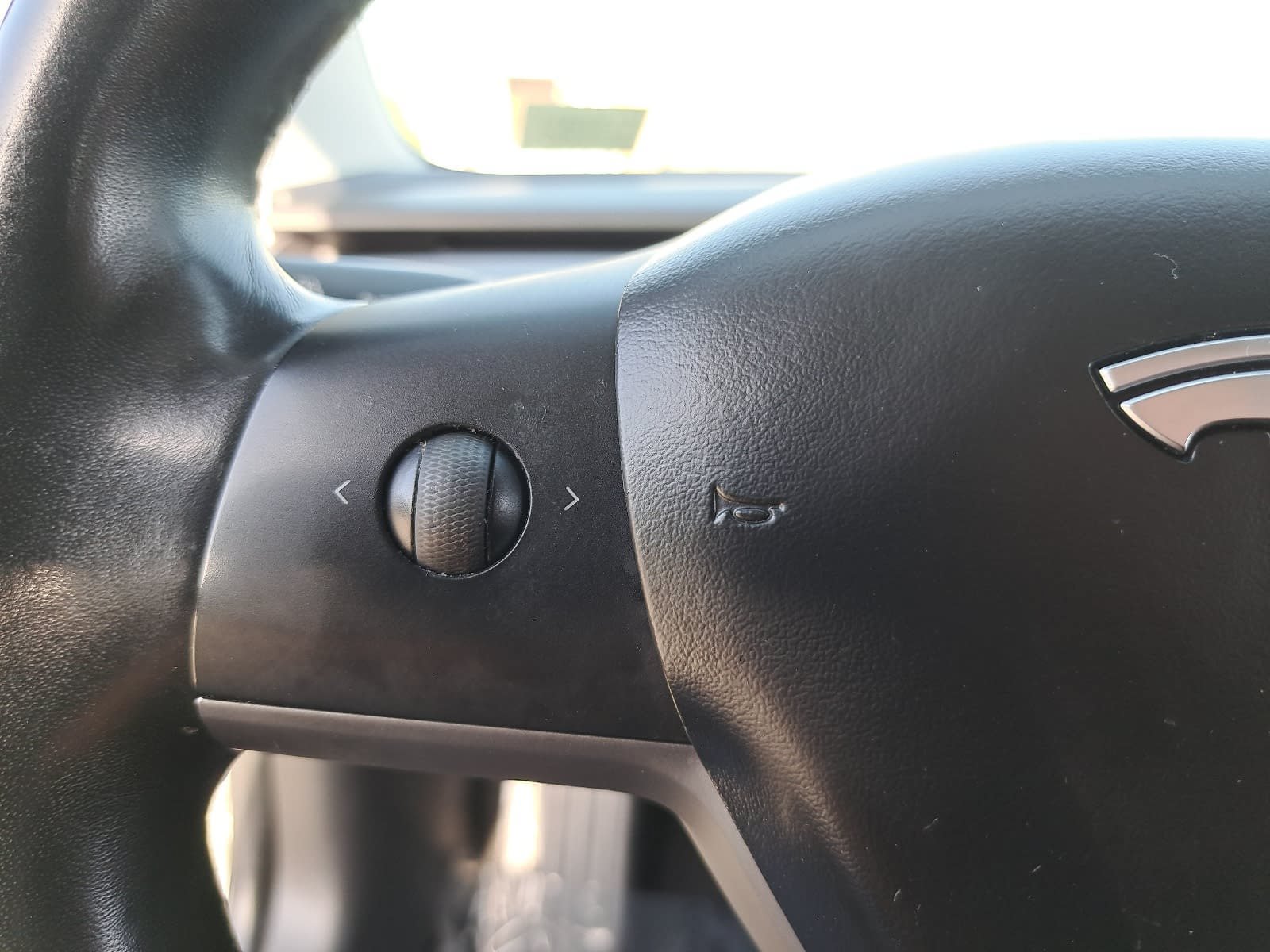 Used 2018 Tesla Model 3 Long Range AWD/4WD image 17
