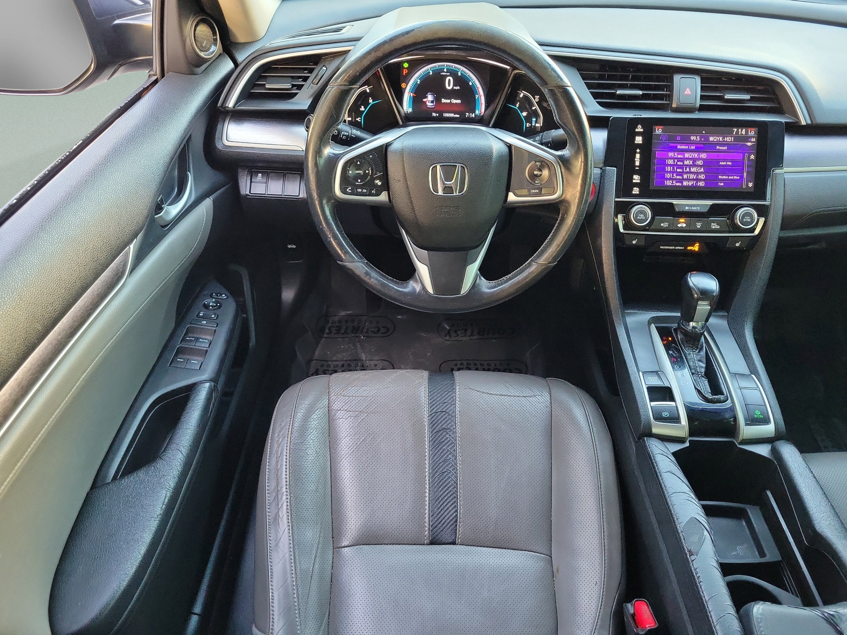 Used 2018 Honda Civic EX-L image 10