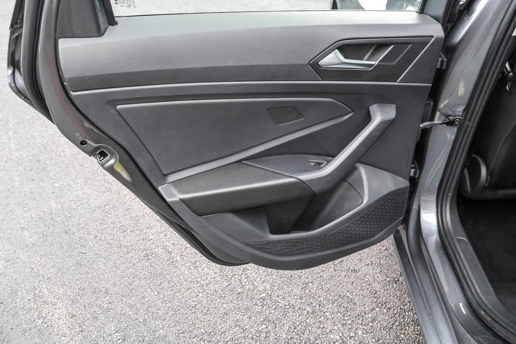 Certified 2023 Volkswagen Jetta SE FWD image 24