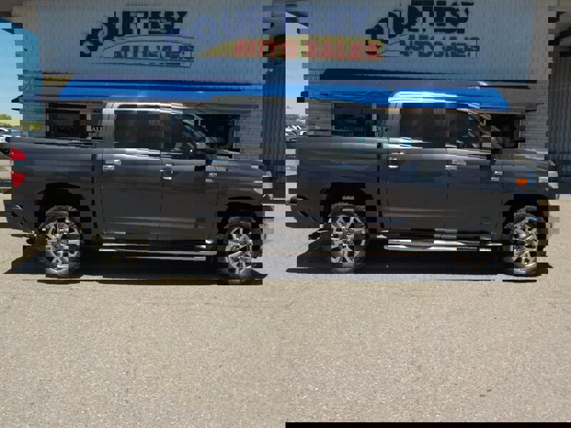 Used 2017 Toyota Tundra 1794 Edition image 11