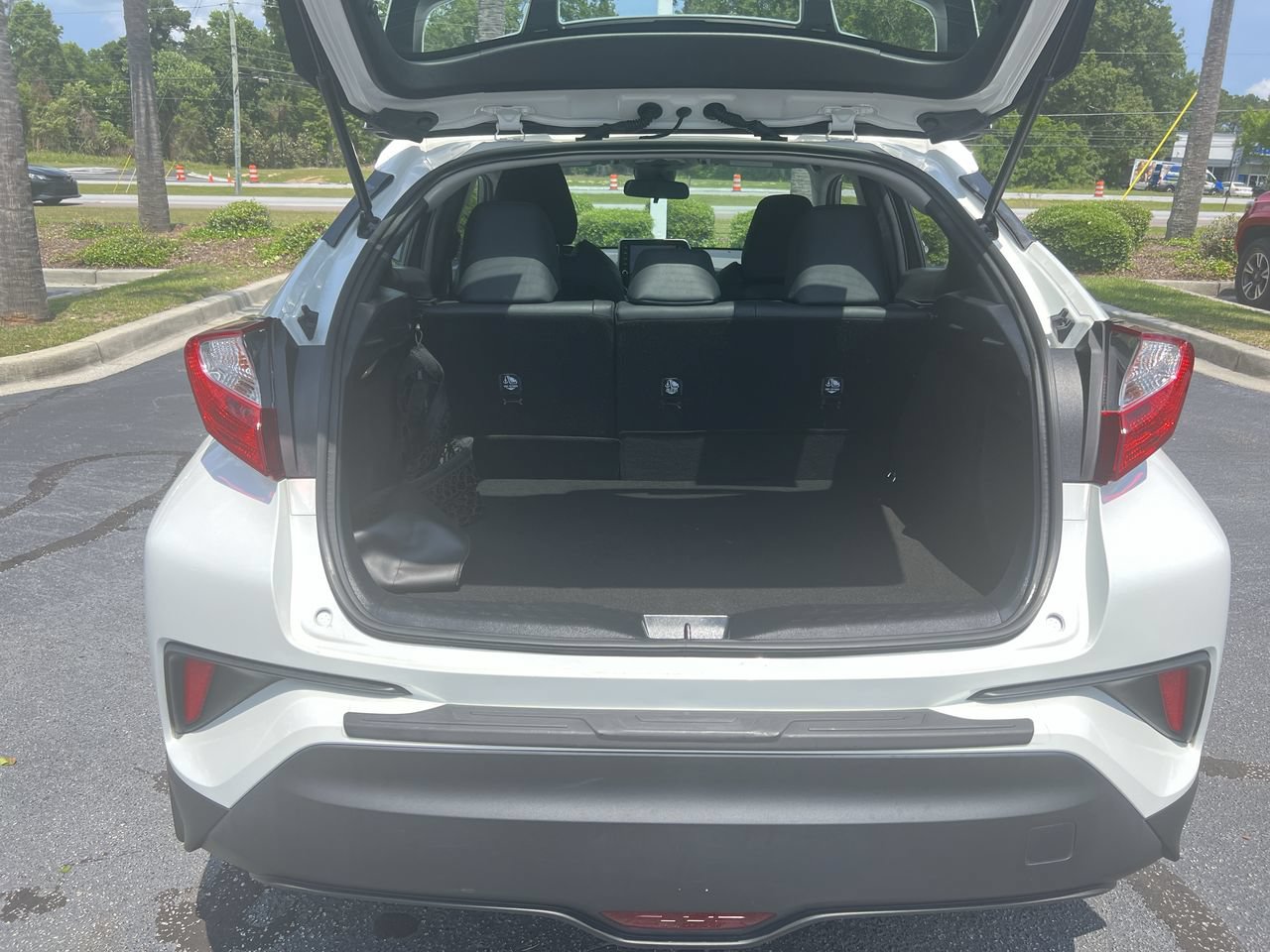 Used 2021 Toyota C-HR Limited FWD image 30