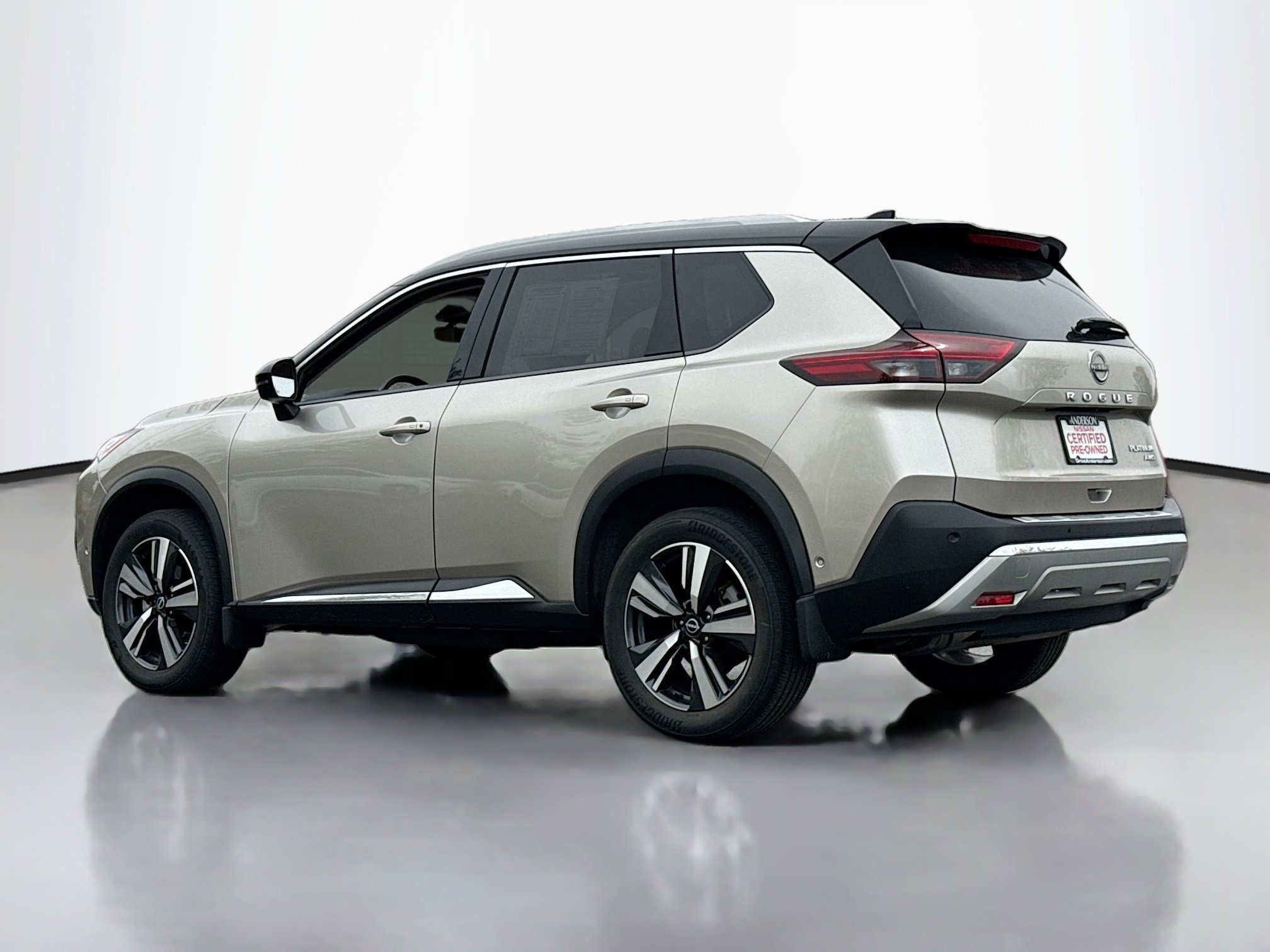 Certified 2022 Nissan Rogue Platinum w/ Head-Up Display Package AWD/4WD image 13