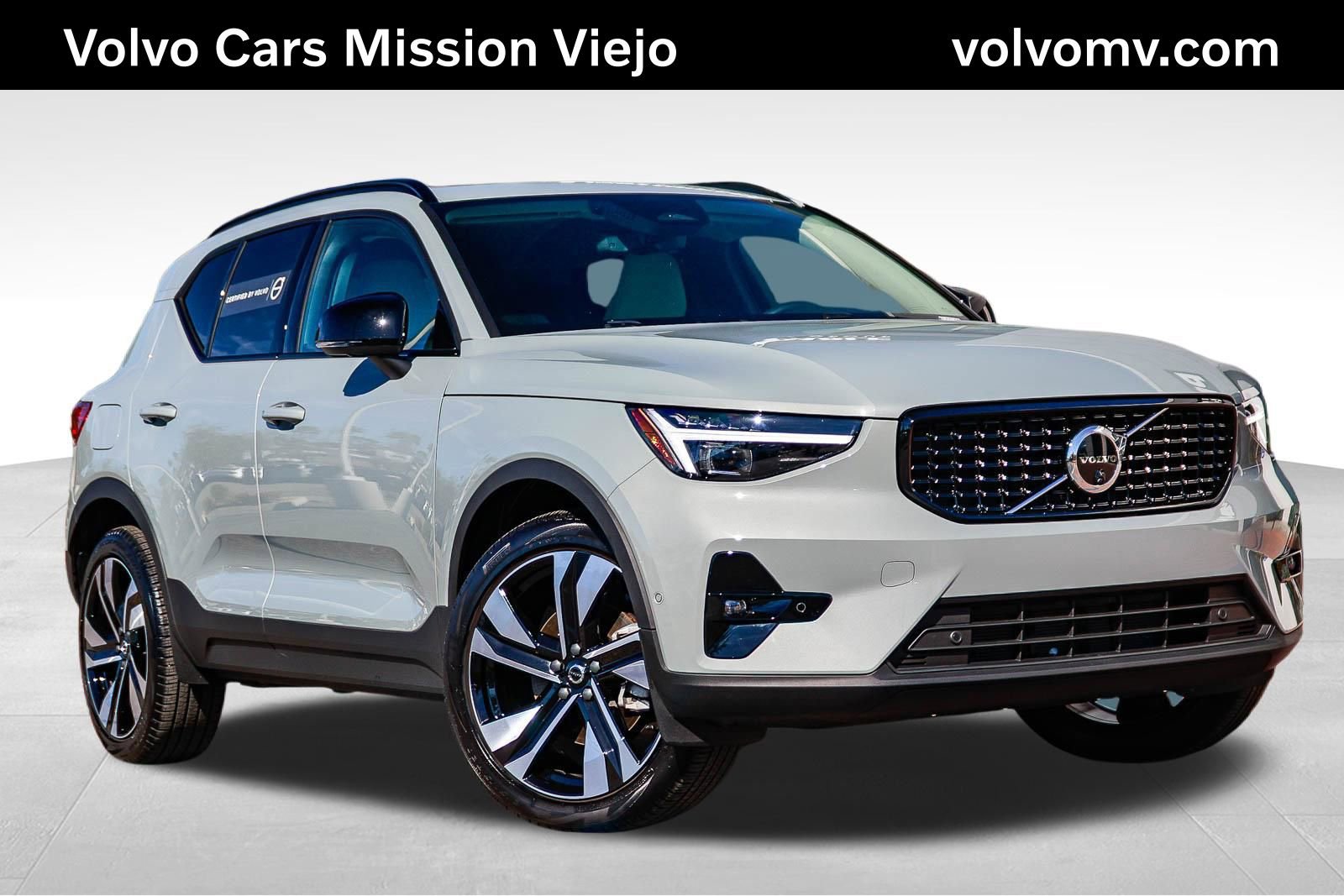 Certified 2026 Volvo XC40 B5 Ultra w/ Climate Package image 1