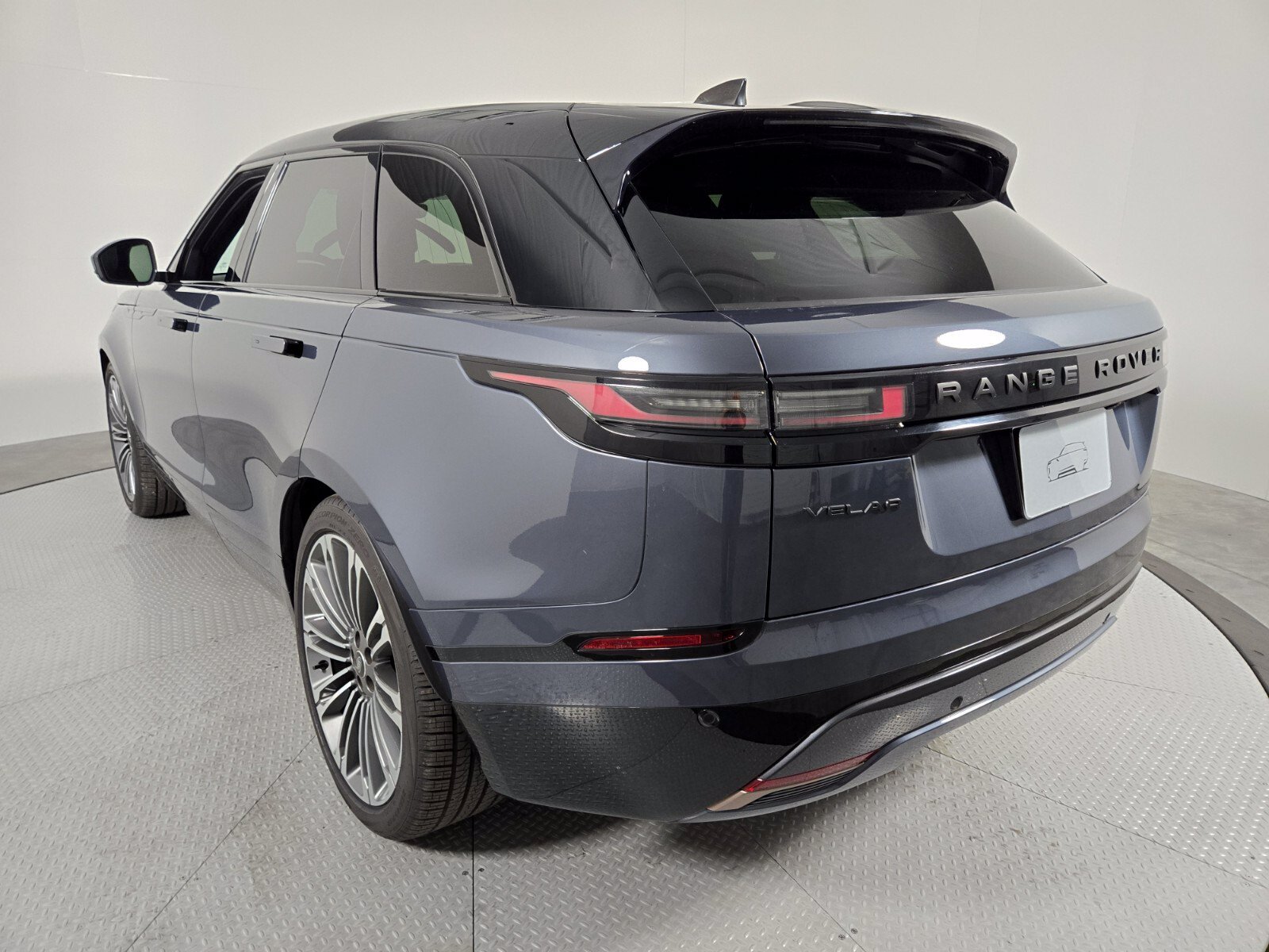 Used 2024 Land Rover Range Rover Velar Dynamic HSE AWD/4WD image 17