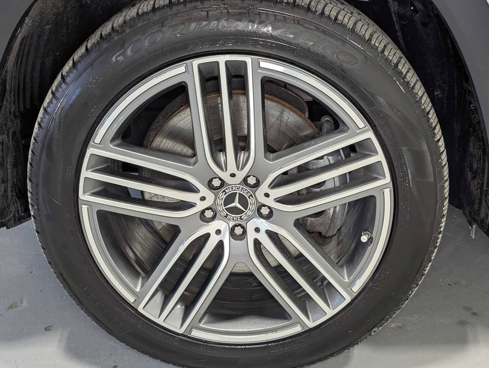 Certified 2026 Mercedes-Benz GLS 450 4MATIC image 3