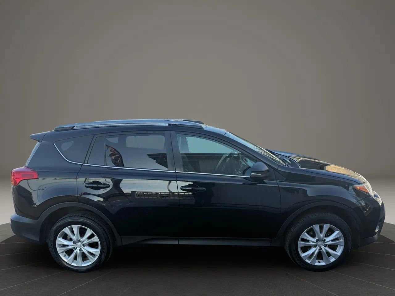Used 2014 Toyota RAV4 Limited image 6
