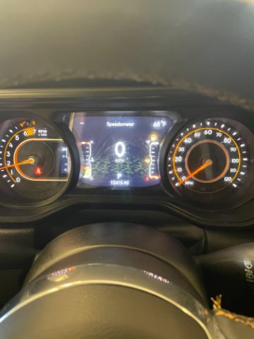 Used 2024 Jeep Wrangler Unlimited Sahara AWD/4WD image 15