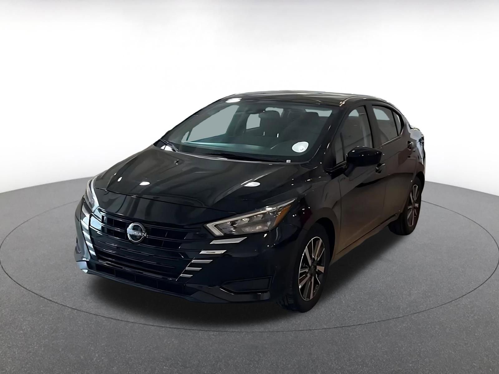 Used 2025 Nissan Versa SV image 7