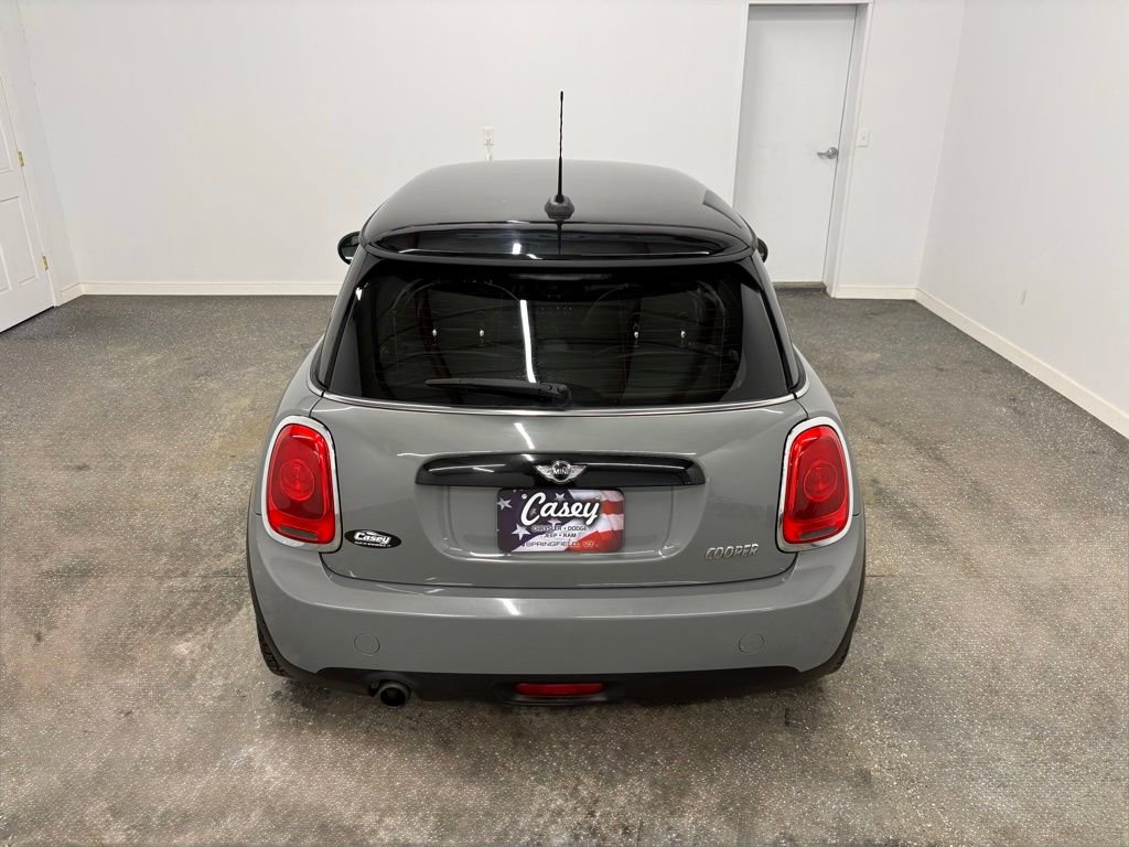 Used 2017 MINI Cooper 2-Door Hardtop image 10